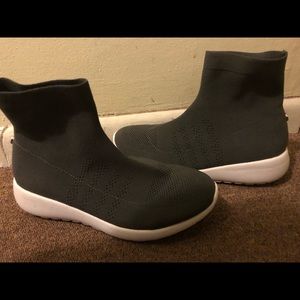 Steve Madden high top sneaker